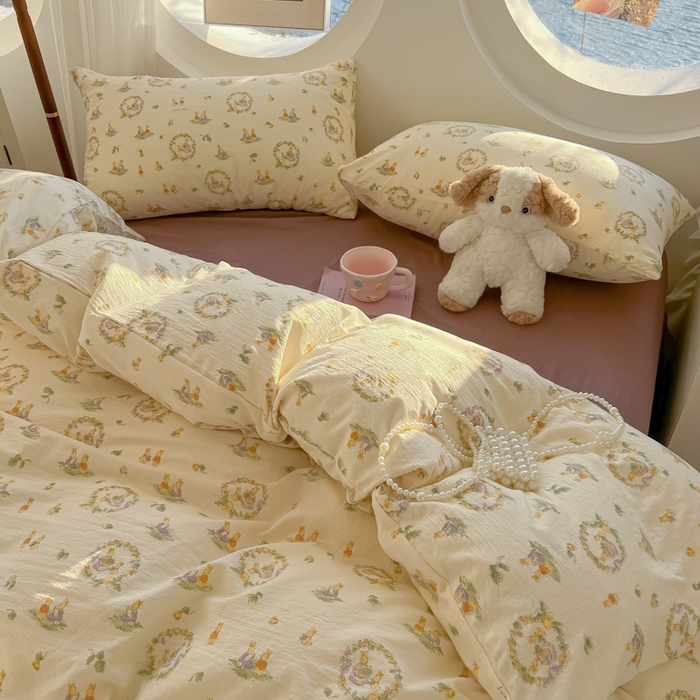 91家纺网 家纺一手货源 找家纺 韩巢家纺 2025新款奶呼呼云感双层纱印花四件套 兔子的欢喜