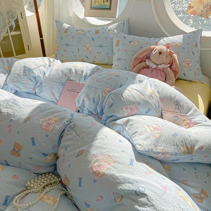 91家纺网 家纺一手货源 找家纺 韩巢家纺 2025新款奶呼呼云感双层纱印花四件套 小猫时光篮