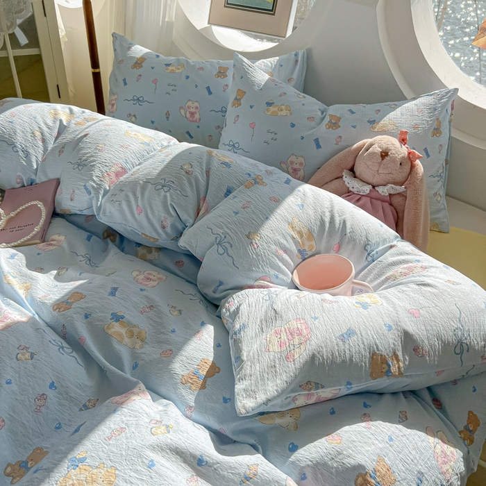 91家纺网 家纺一手货源 找家纺 韩巢家纺 2025新款奶呼呼云感双层纱印花四件套 小猫时光篮