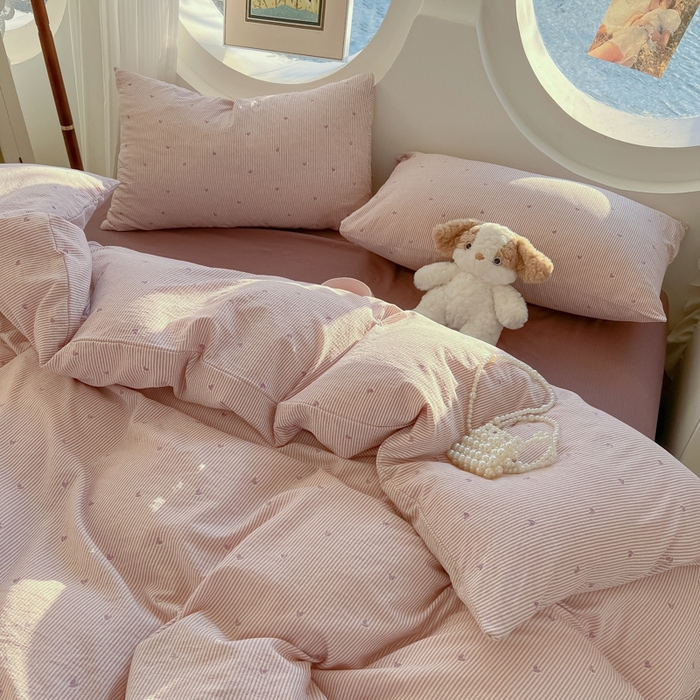 91家纺网 家纺一手货源 找家纺 韩巢家纺 2025新款奶呼呼云感双层纱印花四件套 紫倾心