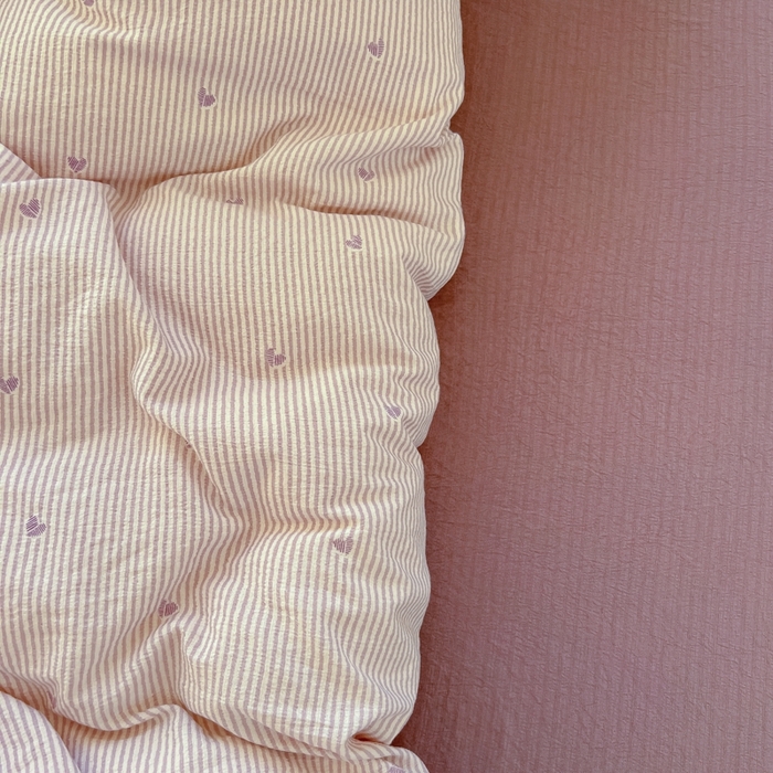 91家纺网 家纺一手货源 找家纺 韩巢家纺 2025新款奶呼呼云感双层纱印花四件套 紫倾心