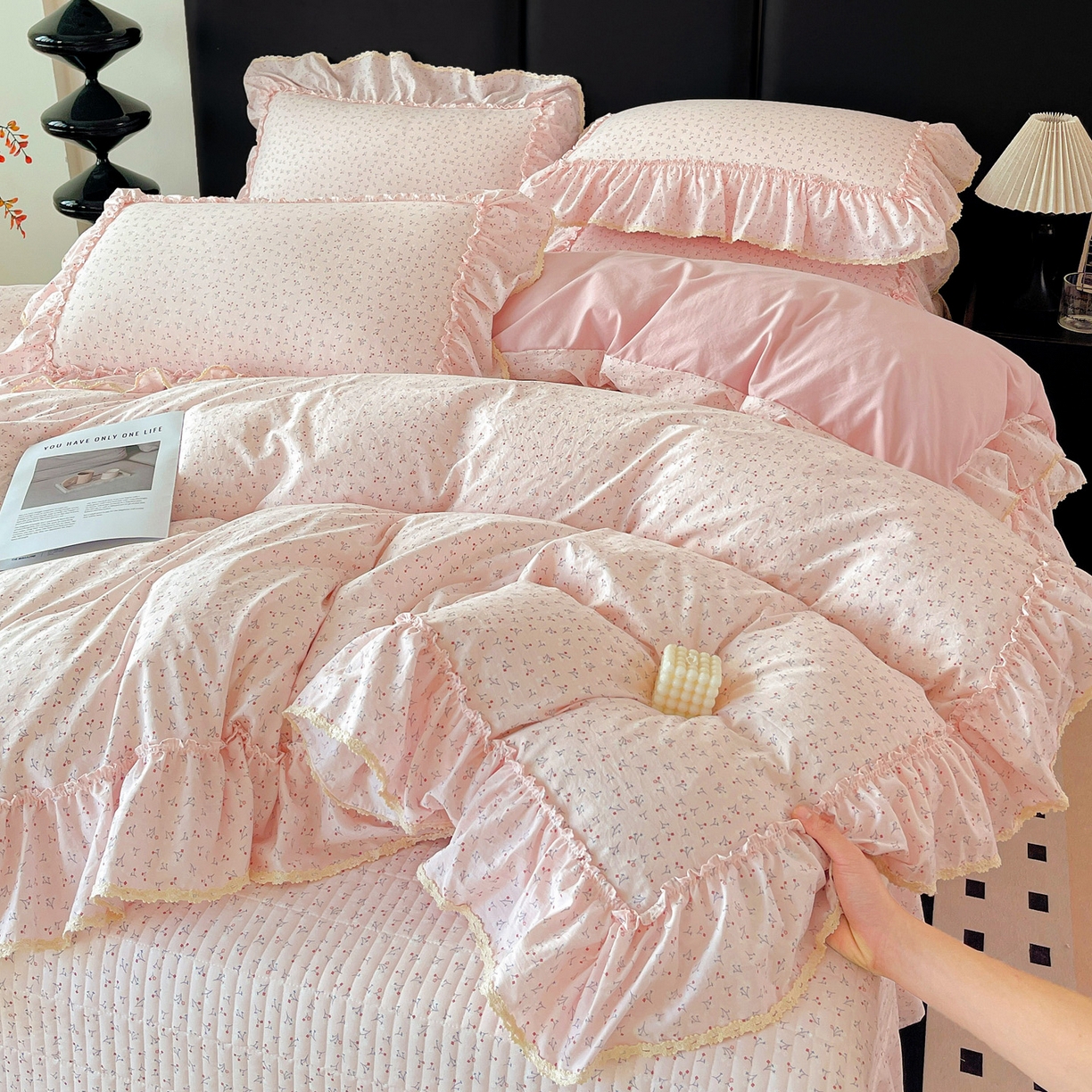 91家纺网 家纺一手货源 找家纺 富米莱单品馆 2026新款法式大花边A类古法仿棉云感纱单被套 大花边-粉花柔卧