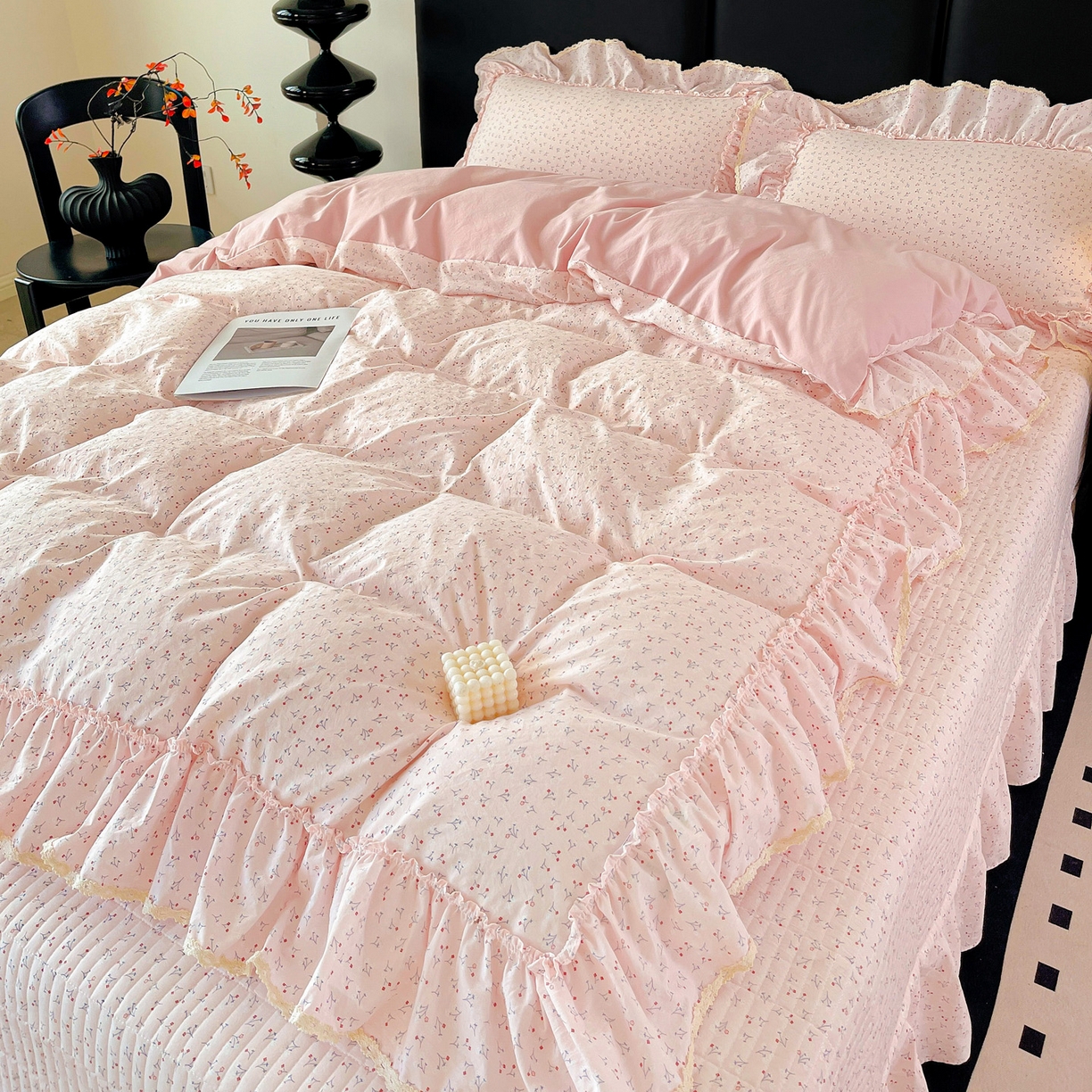 91家纺网 家纺一手货源 找家纺 富米莱单品馆 2026新款法式大花边A类古法仿棉云感纱单被套 大花边-粉花柔卧