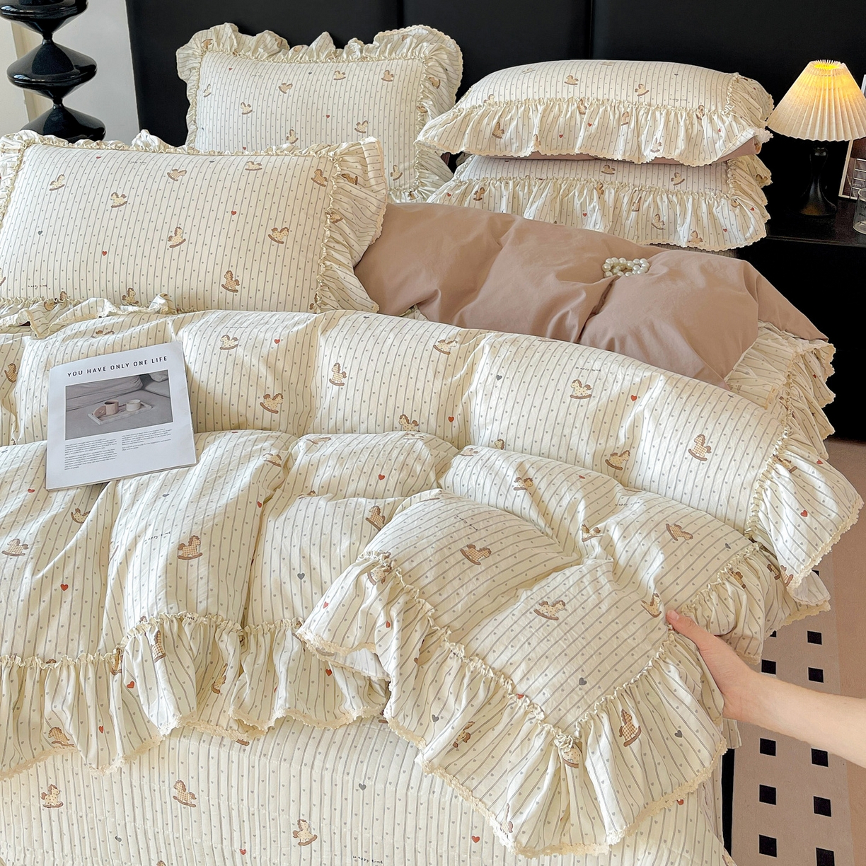 91家纺网 家纺一手货源 找家纺 富米莱单品馆 2026新款法式大花边A类古法仿棉云感纱单被套 大花边-好运木马