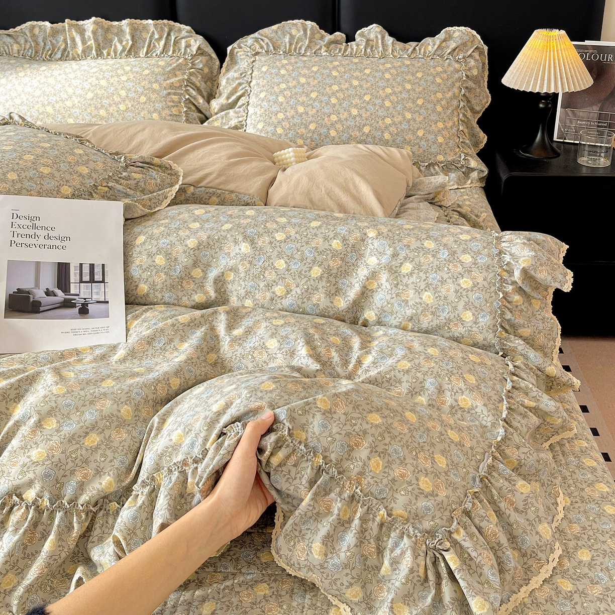 91家纺网 家纺一手货源 找家纺 富米莱单品馆 2026新款法式大花边A类古法仿棉云感纱单被套 大花边-雾灰蔷薇