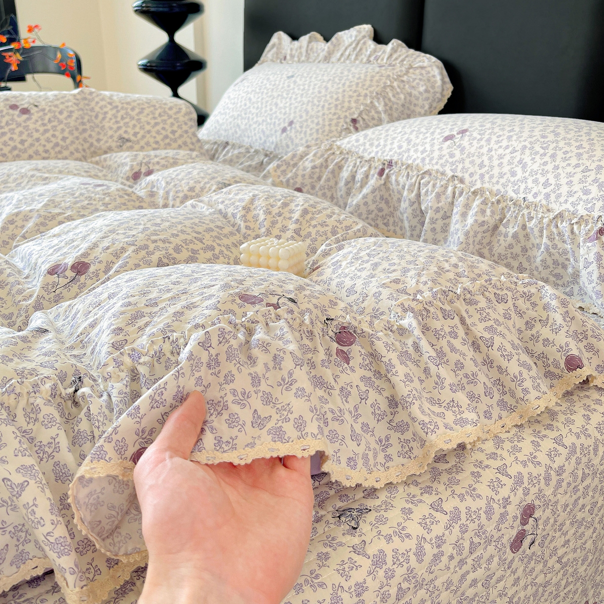 91家纺网 家纺一手货源 找家纺 富米莱单品馆 2026新款法式大花边A类古法仿棉云感纱单被套 大花边-紫韵花漾