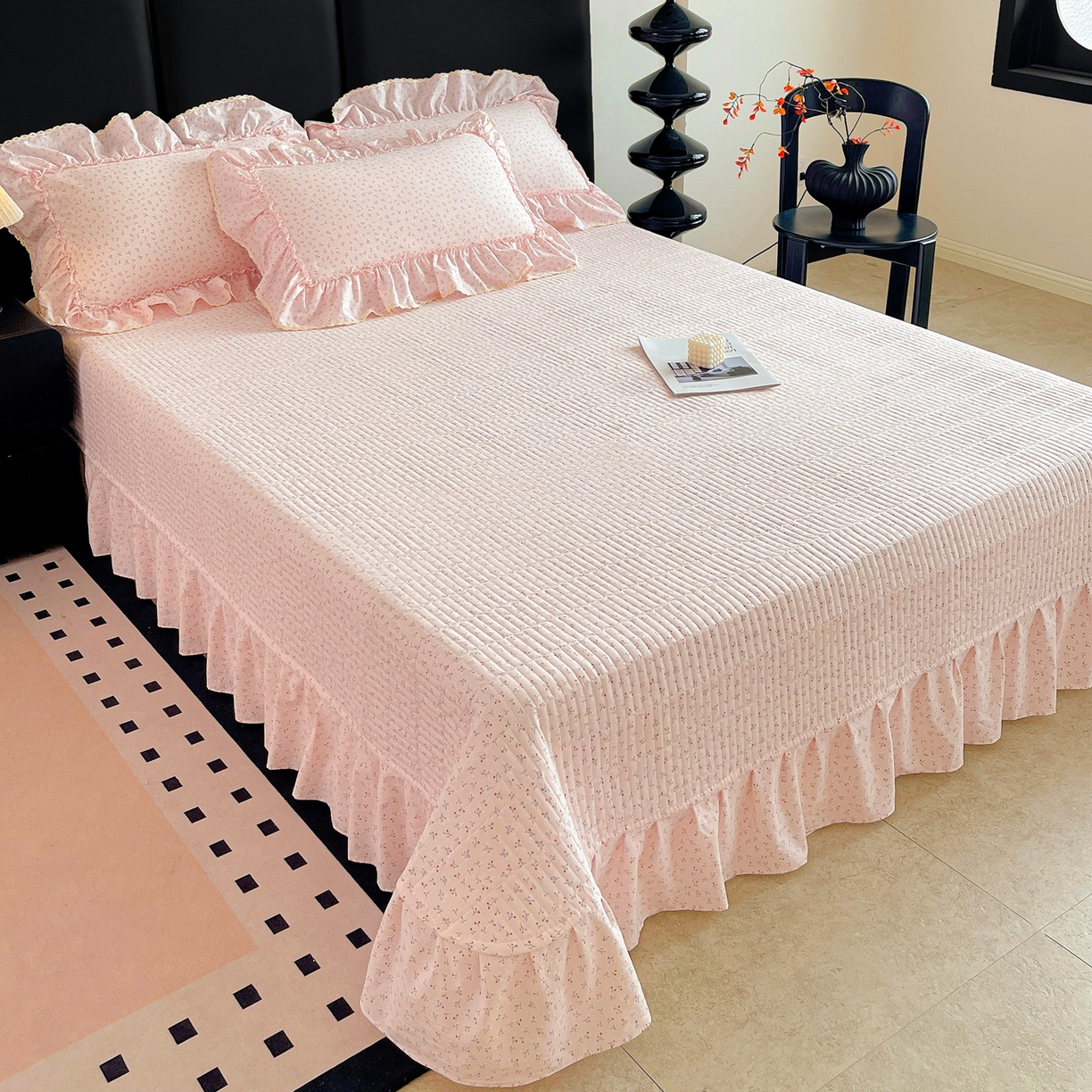 91家纺网 家纺一手货源 找家纺 富米莱单品馆 2026新款法式大花边A类古法仿棉云感纱单床盖 大花边-粉花柔卧