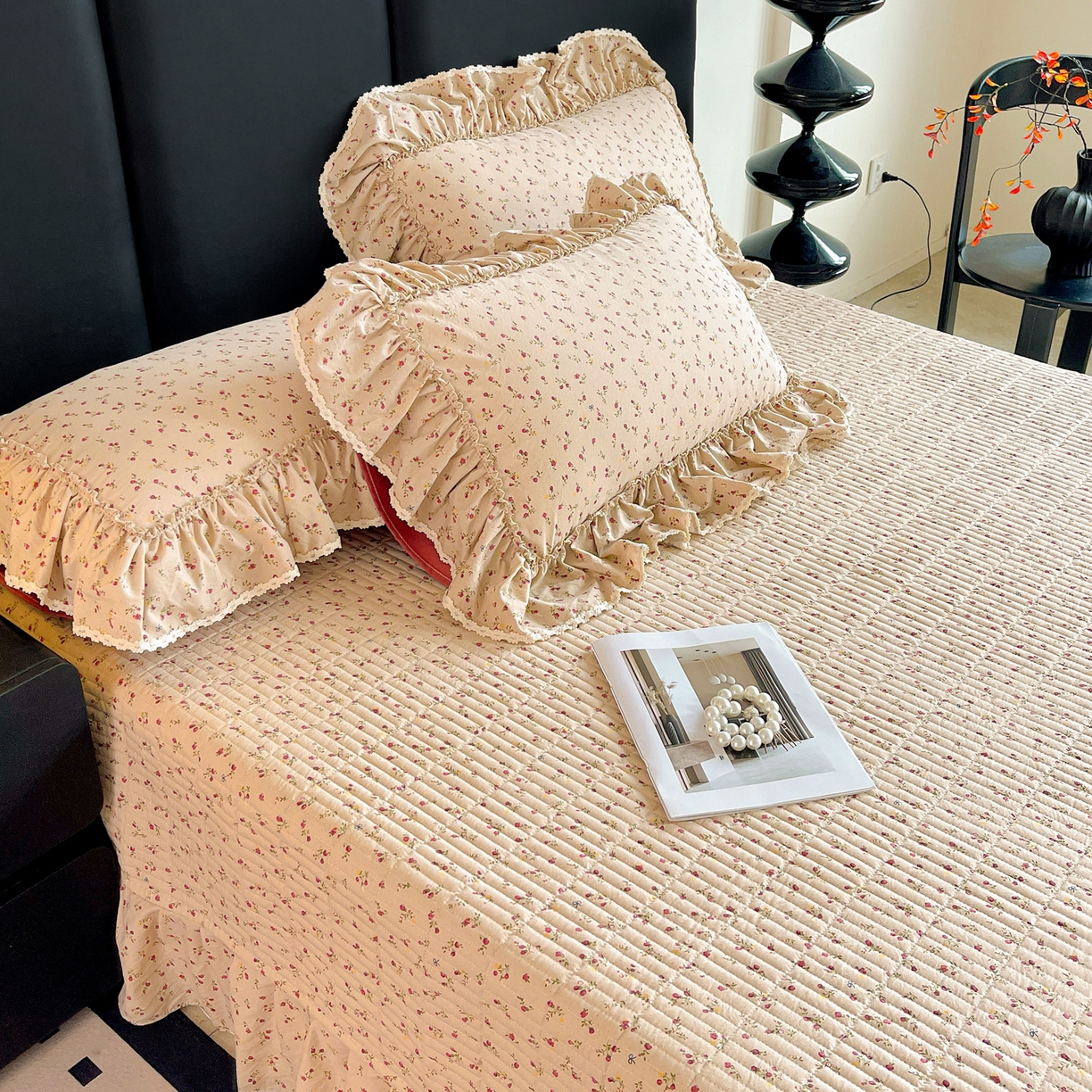 91家纺网 家纺一手货源 找家纺 富米莱单品馆 2026新款法式大花边A类古法仿棉云感纱单床盖 大花边-焦糖玫瑰