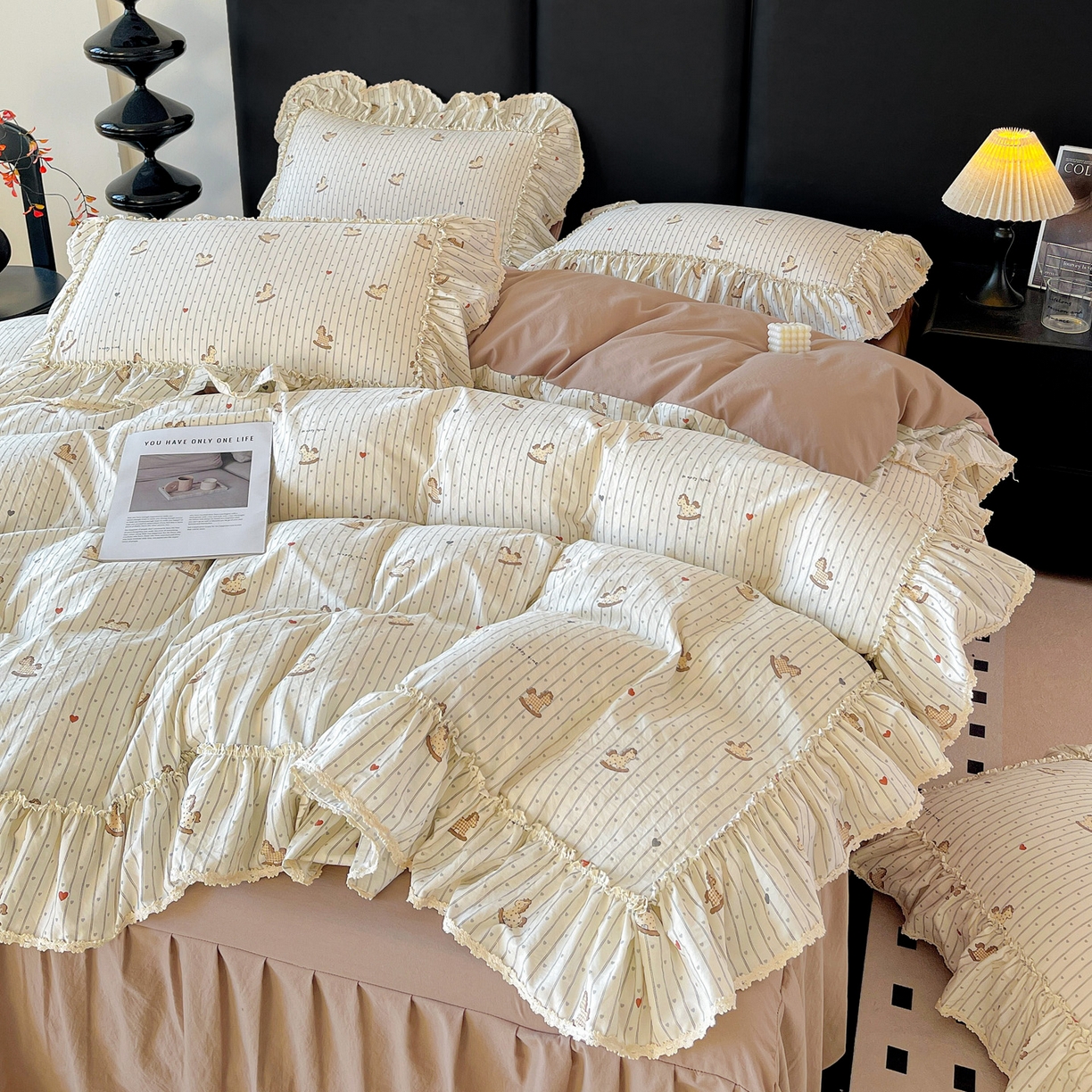 91家纺网 家纺一手货源 找家纺 富米莱单品馆 2026新款法式大花边A类古法仿棉云感纱单床裙 大花边-好运木马