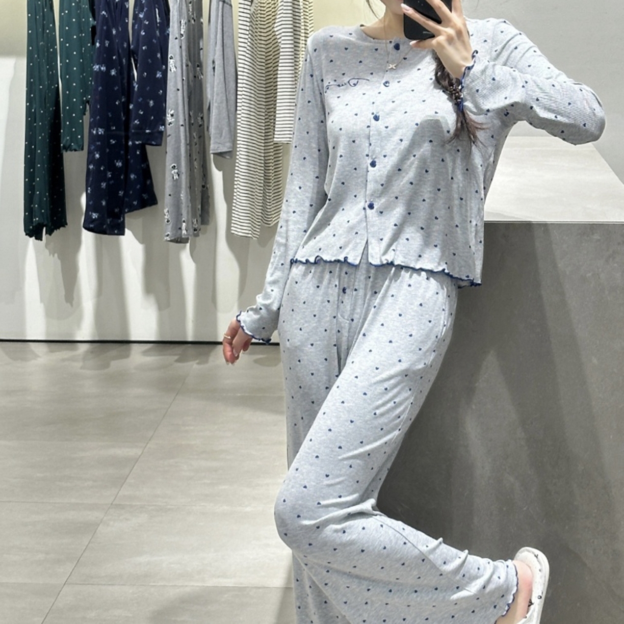 91家纺网 家纺一手货源 找家纺 （总）妍景家居生活馆 2025新款莫代尔民小爱心开衫套装