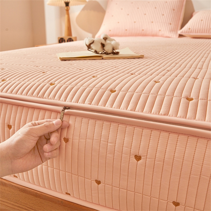 91家纺网 家纺一手货源 找家纺 伊人坊 2025新款A类水洗棉六面全包棉花夹棉床笠 爱心粉