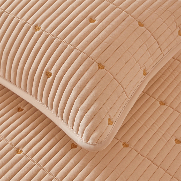 91家纺网 家纺一手货源 找家纺 伊人坊 2025新款A类水洗棉六面全包棉花夹棉床笠 爱心咖色