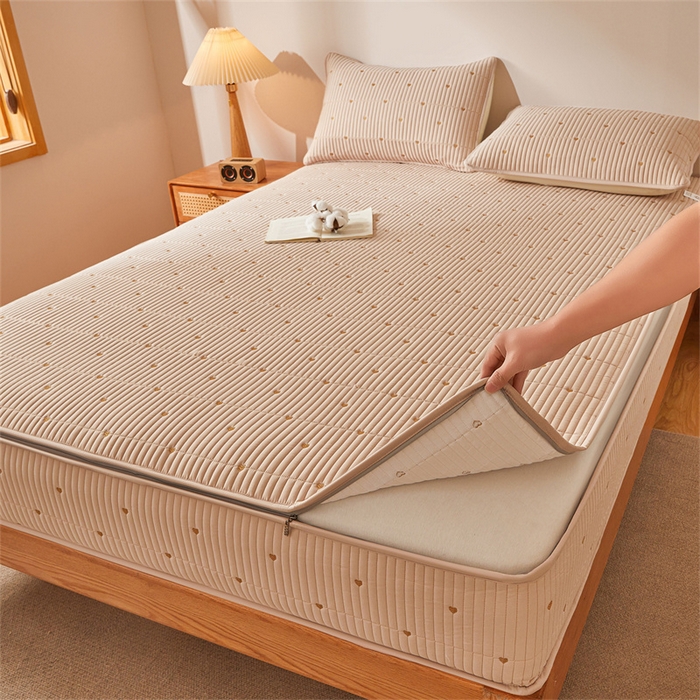 91家纺网 家纺一手货源 找家纺 伊人坊 2025新款A类水洗棉六面全包棉花夹棉床笠 爱心咖色