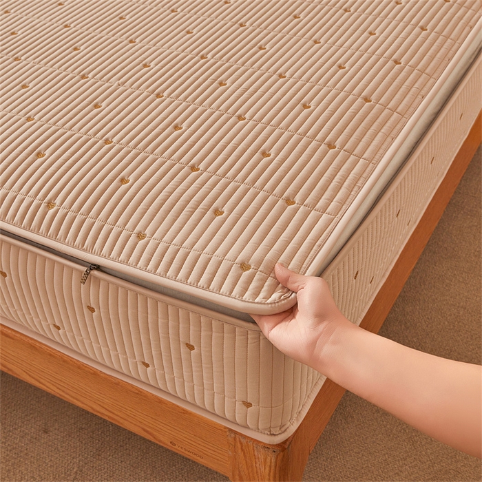 91家纺网 家纺一手货源 找家纺 伊人坊 2025新款A类水洗棉六面全包棉花夹棉床笠 爱心咖色