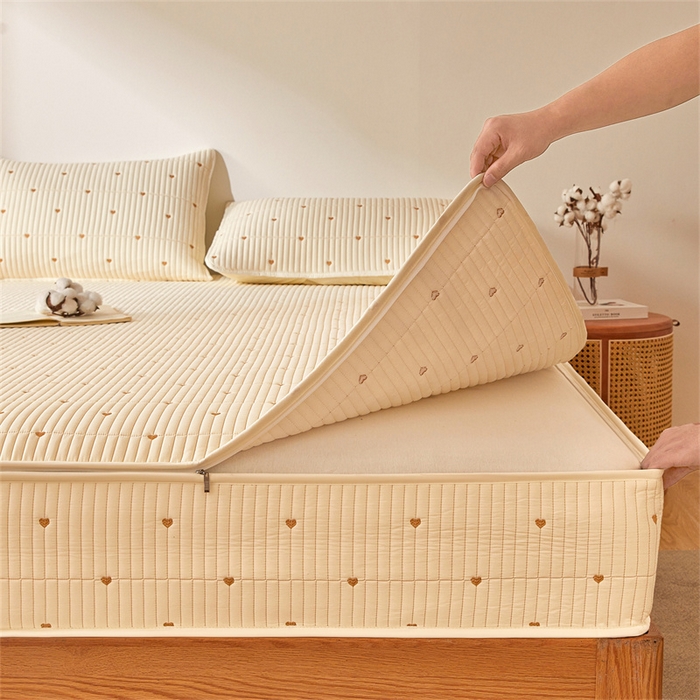 91家纺网 家纺一手货源 找家纺 伊人坊 2025新款A类水洗棉六面全包棉花夹棉床笠 爱心米白