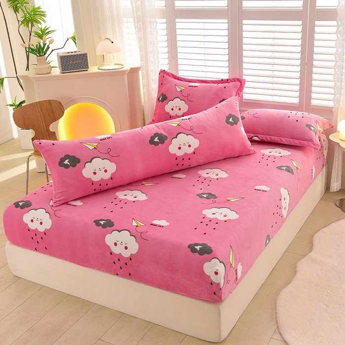 91家纺网 家纺一手货源 找家纺 圣楚家纺 2025新款牛奶绒印花长抱枕 约定