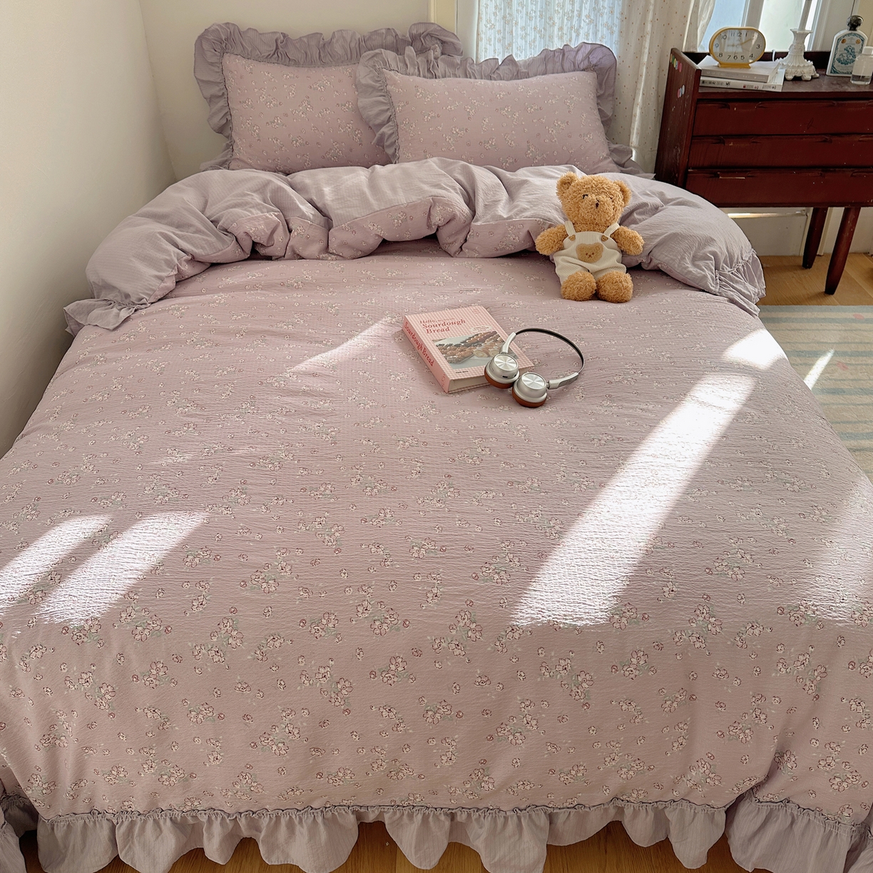 91家纺网 家纺一手货源 找家纺 美乐迪家纺 2026新款法式云感双层纱花边四件套 花梦紫