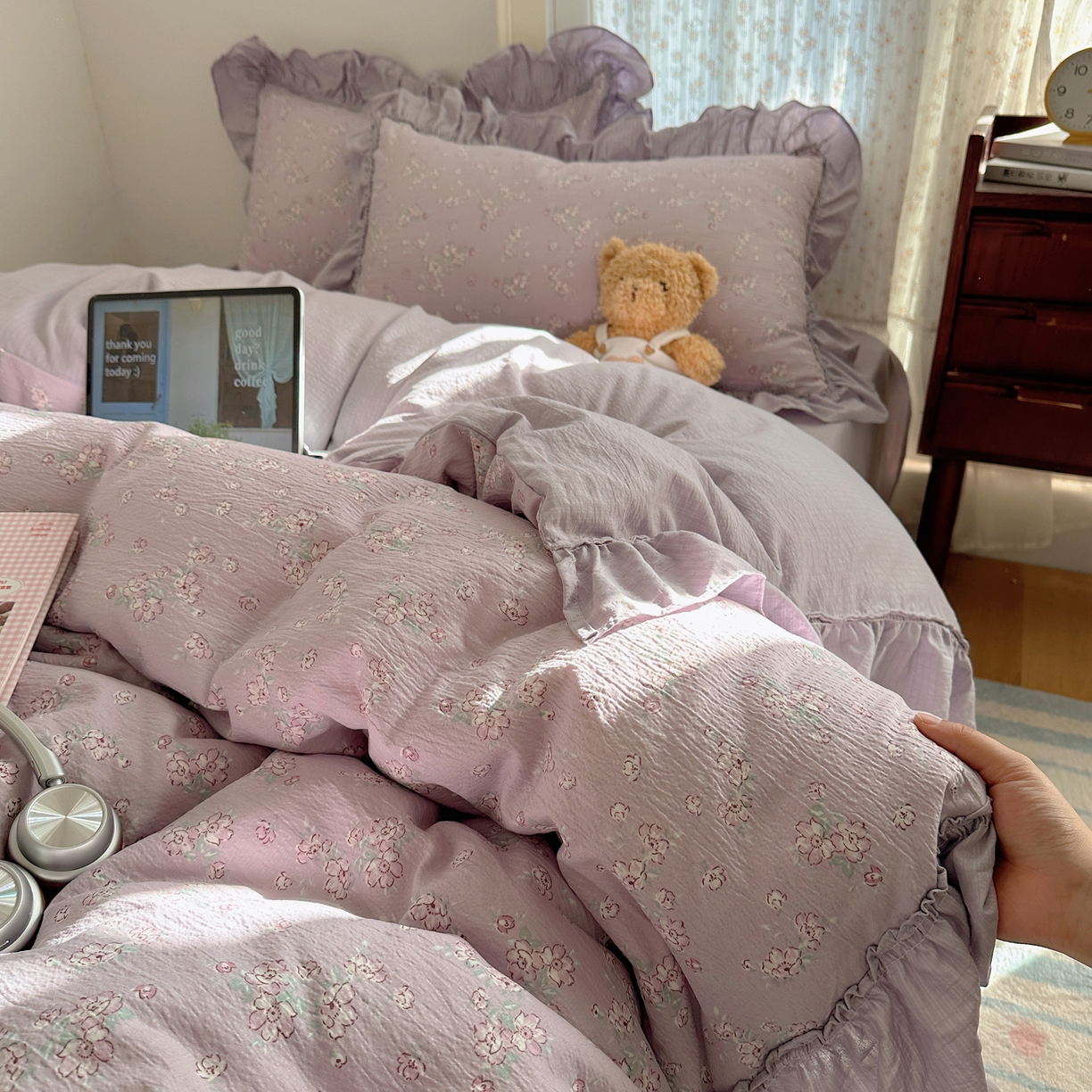 91家纺网 家纺一手货源 找家纺 美乐迪家纺 2026新款法式云感双层纱花边四件套 花梦紫