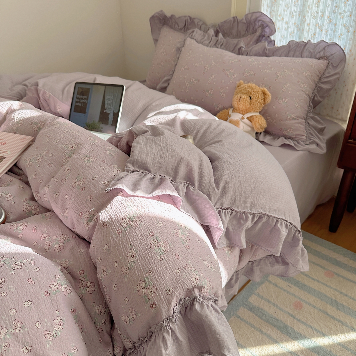 91家纺网 家纺一手货源 找家纺 美乐迪家纺 2026新款法式云感双层纱花边四件套 花梦紫