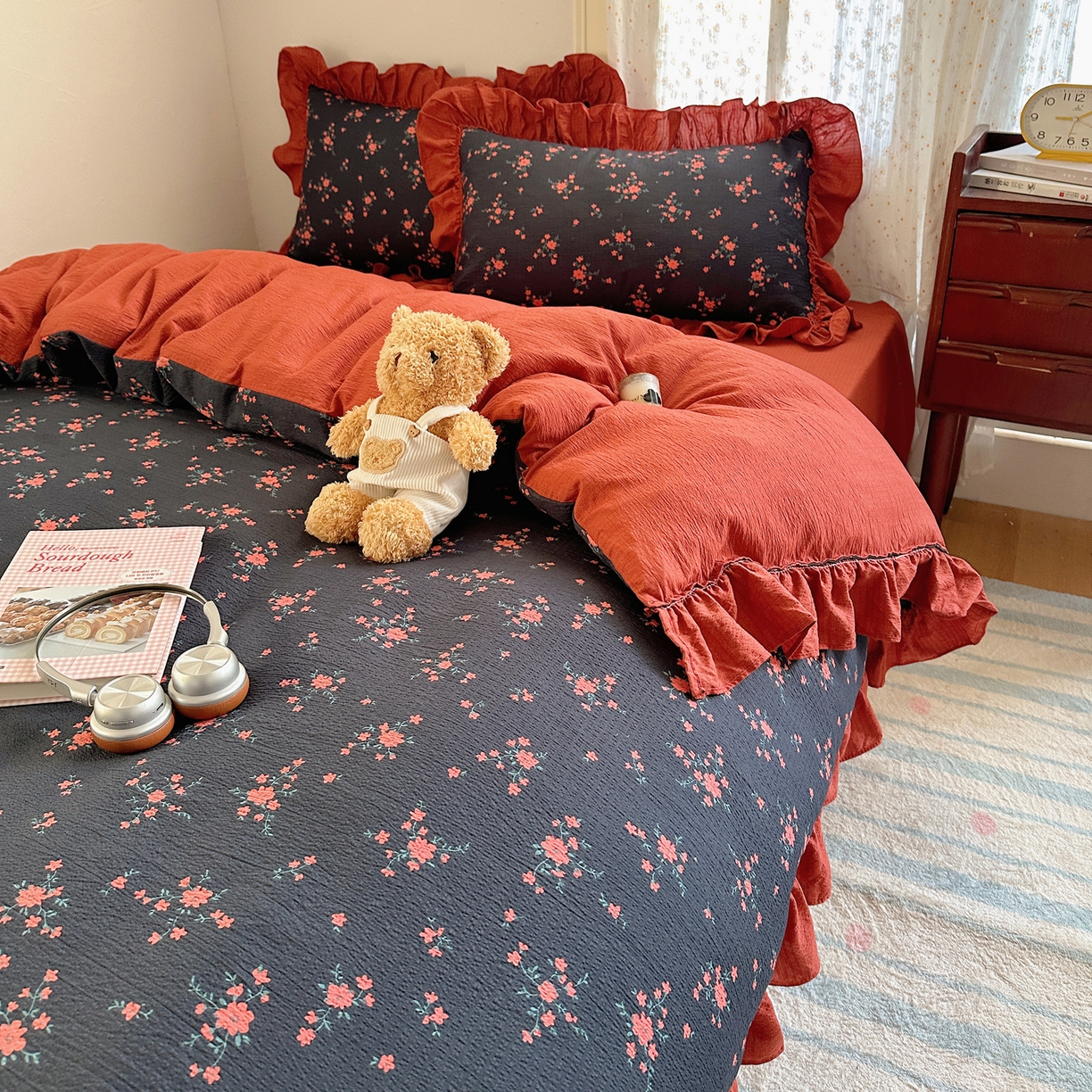 91家纺网 家纺一手货源 找家纺 美乐迪家纺 2026新款法式云感双层纱花边四件套 浪漫小花