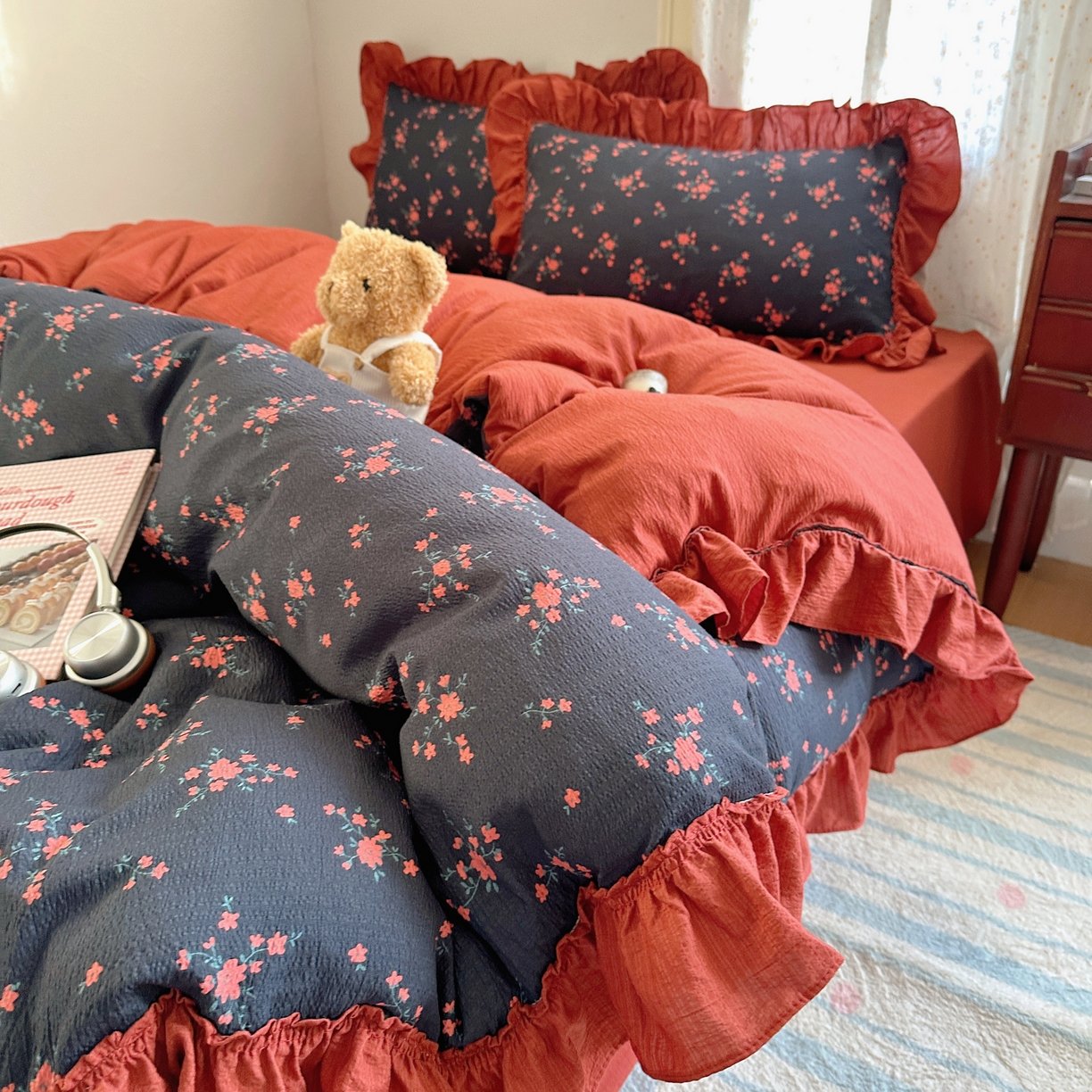 91家纺网 家纺一手货源 找家纺 美乐迪家纺 2026新款法式云感双层纱花边四件套 浪漫小花