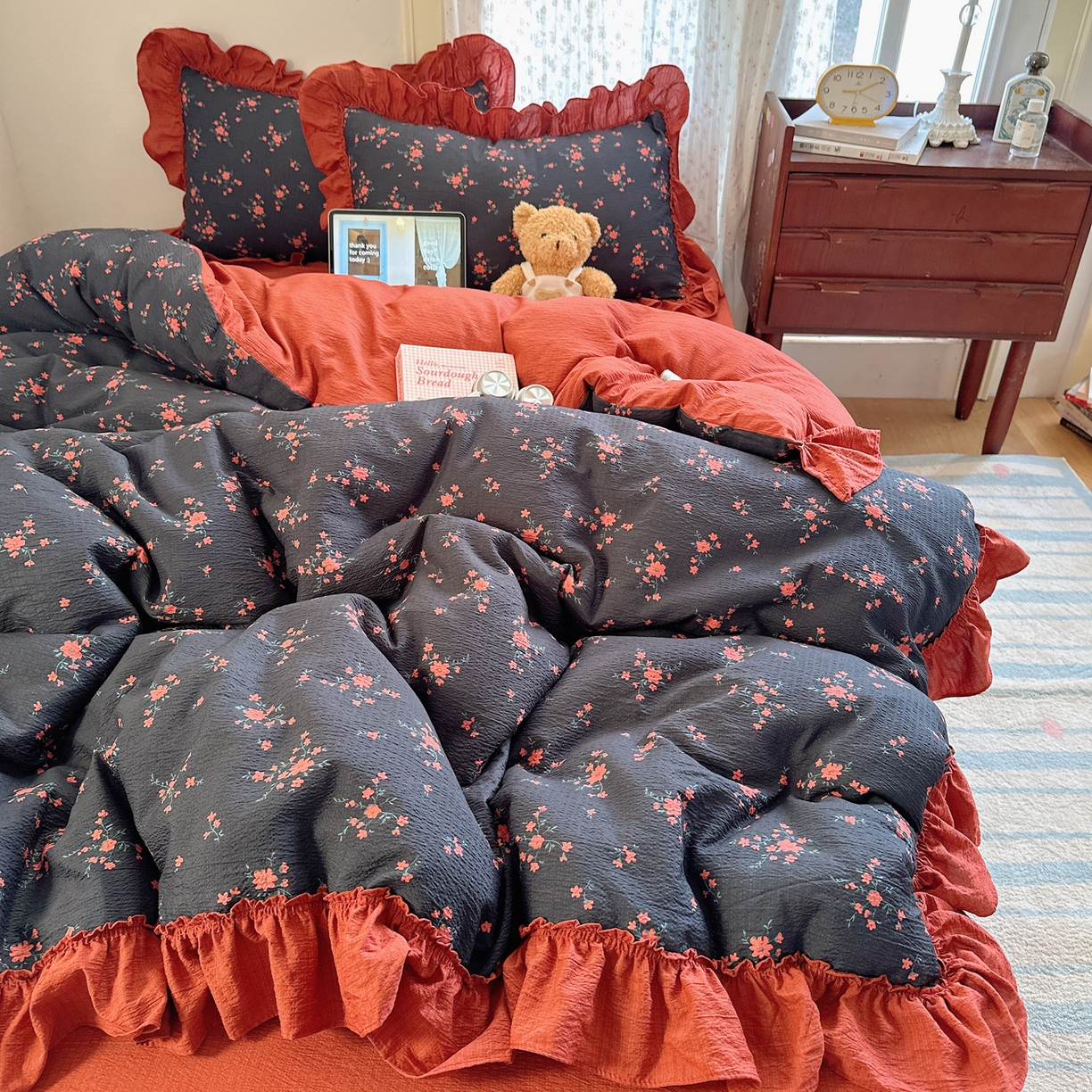 91家纺网 家纺一手货源 找家纺 美乐迪家纺 2026新款法式云感双层纱花边四件套 浪漫小花