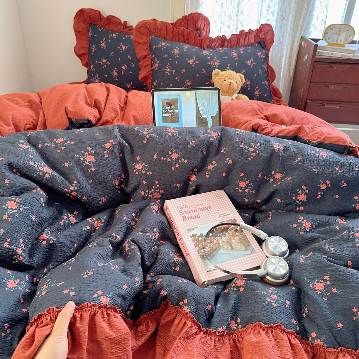 91家纺网 家纺一手货源 找家纺 美乐迪家纺 2026新款法式云感双层纱花边四件套 浪漫小花