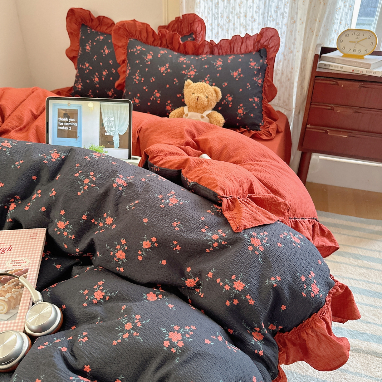 91家纺网 家纺一手货源 找家纺 美乐迪家纺 2026新款法式云感双层纱花边四件套 浪漫小花