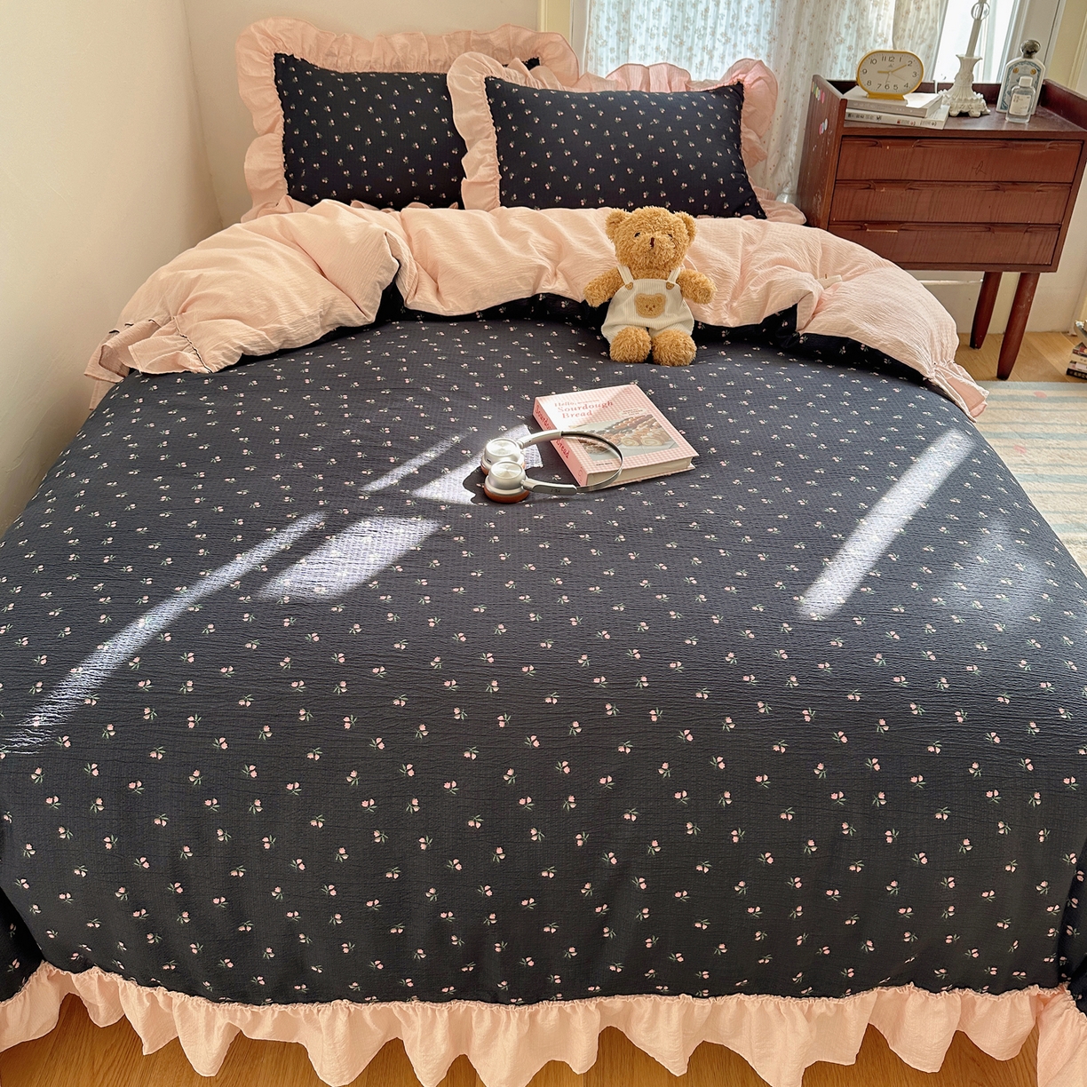 91家纺网 家纺一手货源 找家纺 美乐迪家纺 2026新款法式云感双层纱花边四件套 迷你小花