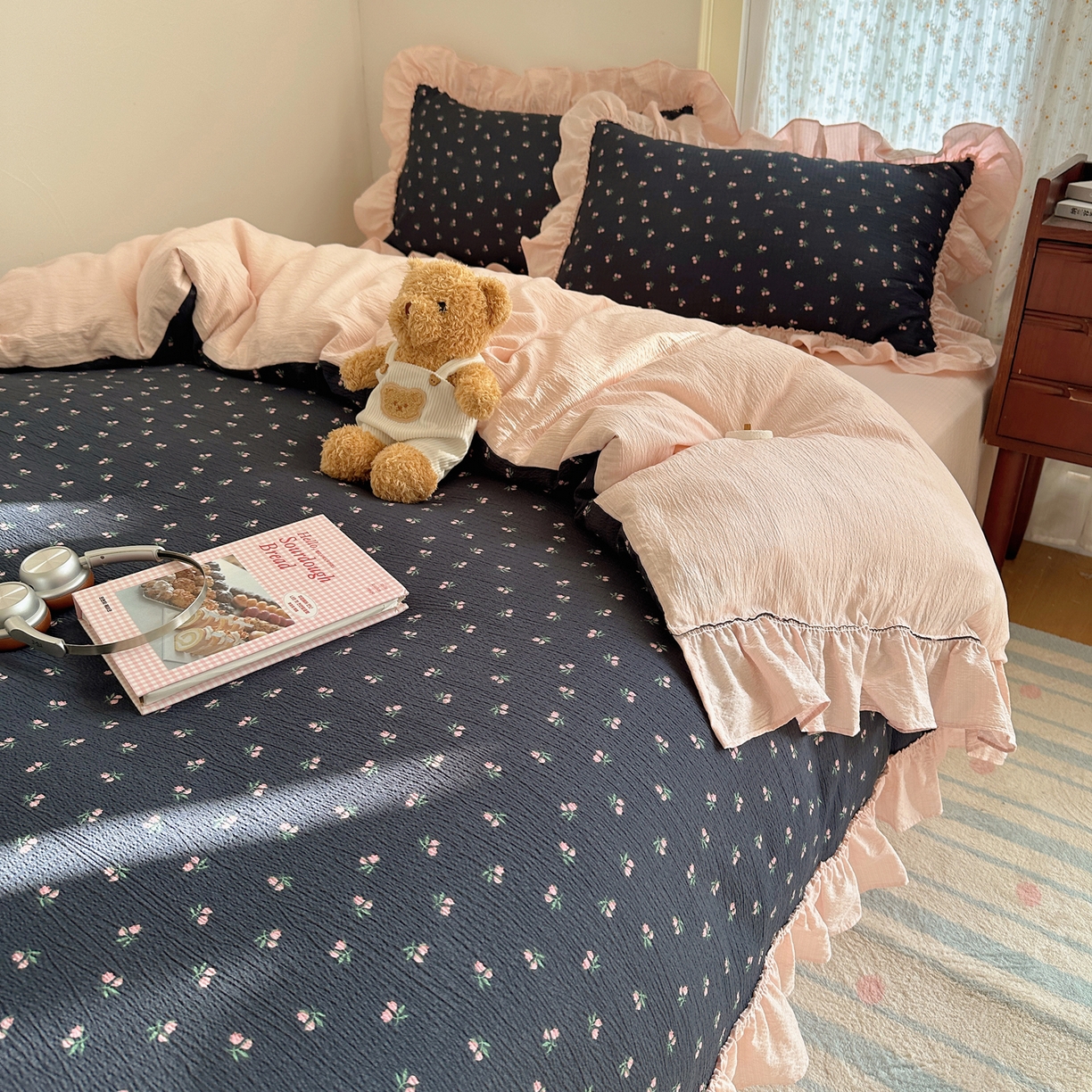 91家纺网 家纺一手货源 找家纺 美乐迪家纺 2026新款法式云感双层纱花边四件套 迷你小花