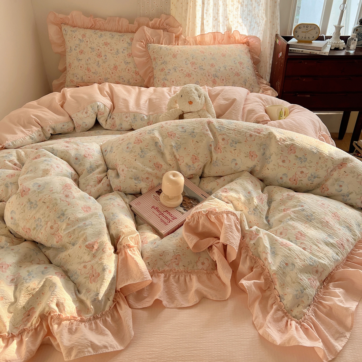 91家纺网 家纺一手货源 找家纺 美乐迪家纺 2026新款法式云感双层纱花边四件套 觅悠悠