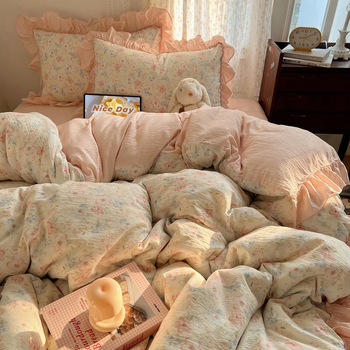 91家纺网 家纺一手货源 找家纺 美乐迪家纺 2026新款法式云感双层纱花边四件套 觅悠悠