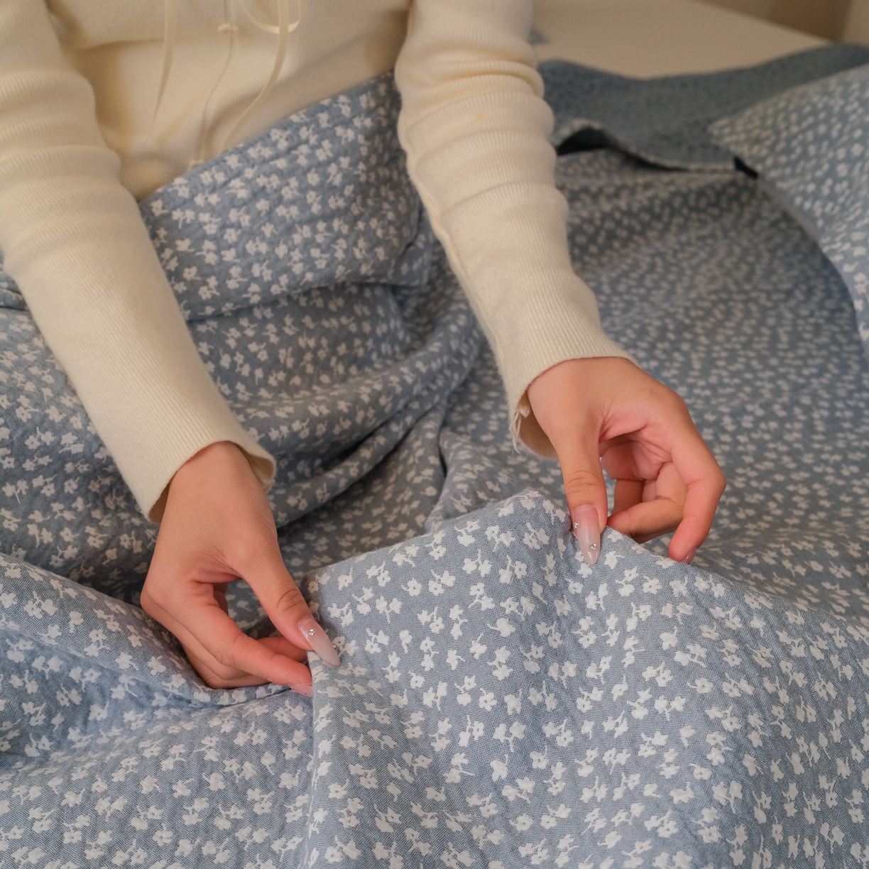 91家纺网 家纺一手货源 找家纺 沐瑟家纺 2026新款全棉四层纱布无印枕巾 枫叶-蓝色