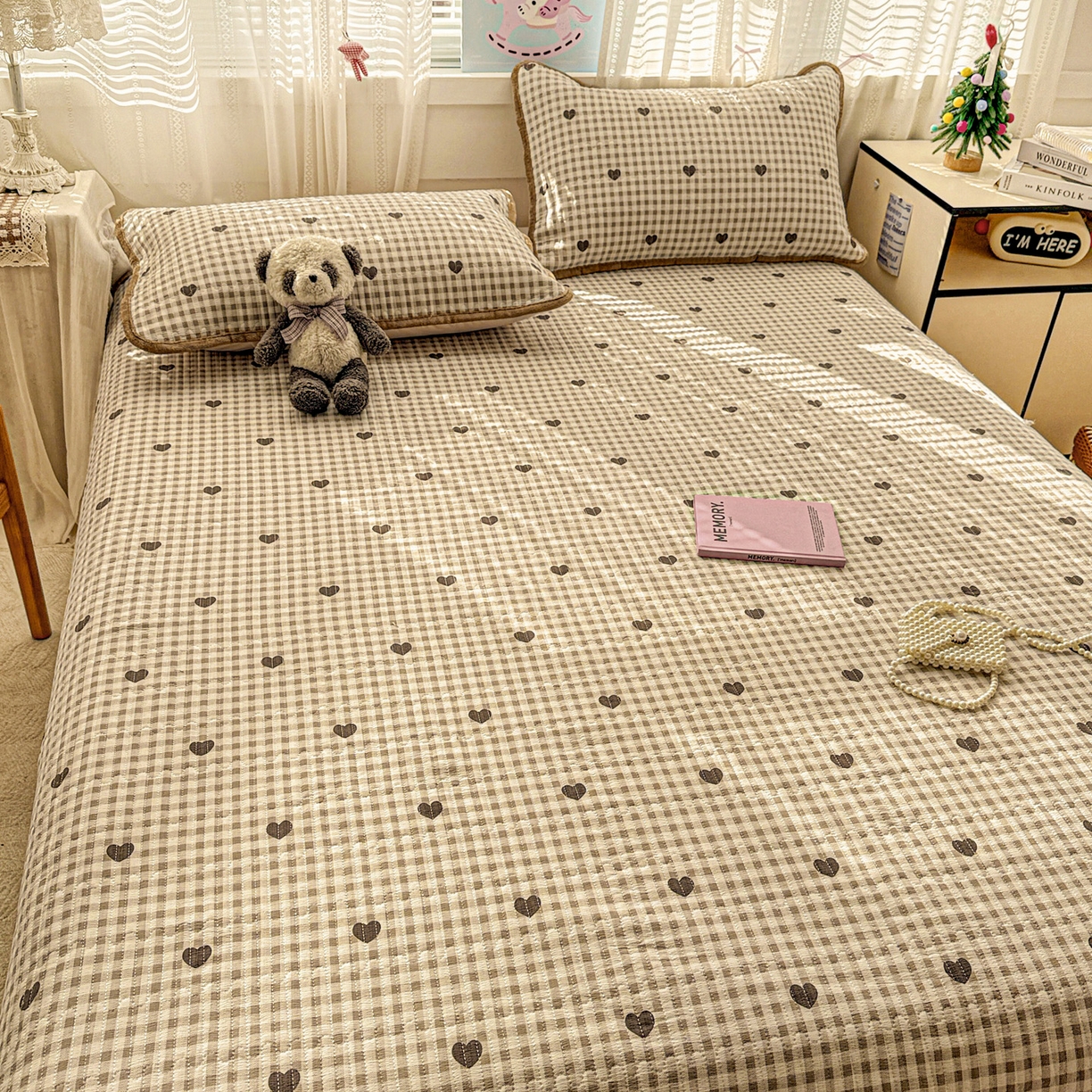 91家纺网 家纺一手货源 找家纺 恒尚居 2025新款双层纱牛奶绒床盖双面两用夹棉床单床垫-秋冬款 四季通用 焦糖爱心【A双层纱-B牛奶绒】