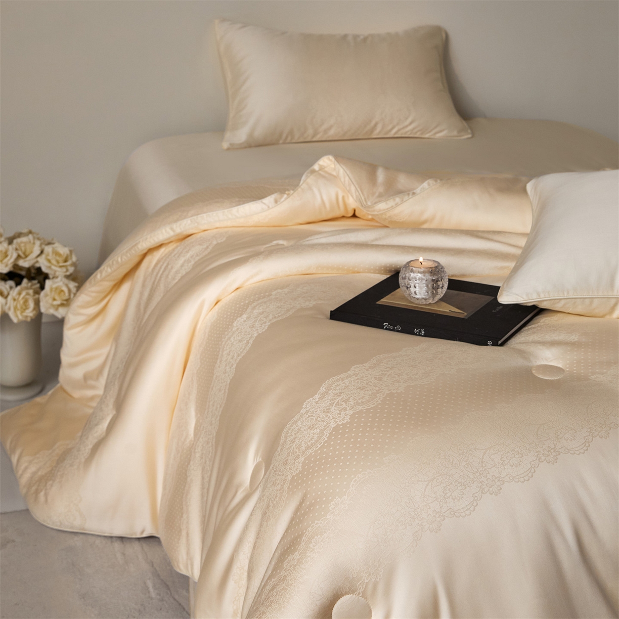 91家纺网 家纺一手货源 找家纺 （总）头等舱 2025新款天棉缎大提花55莱赛尔大豆7A抗菌秋冬被(空境图）