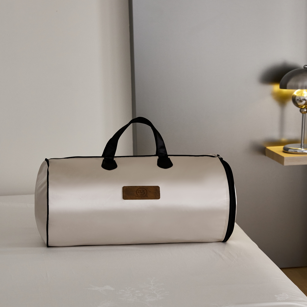 91家纺网 家纺一手货源 找家纺 头等舱 2025新款天棉缎大提花55莱赛尔大豆7A抗菌秋冬被(空境图） 配包装