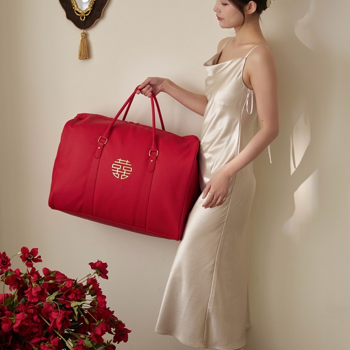 91家纺网 家纺一手货源 找家纺 （总）头等舱 2025新款天棉缎剪花婚庆大提花55莱赛尔大豆7A抗菌秋冬被（模特图）