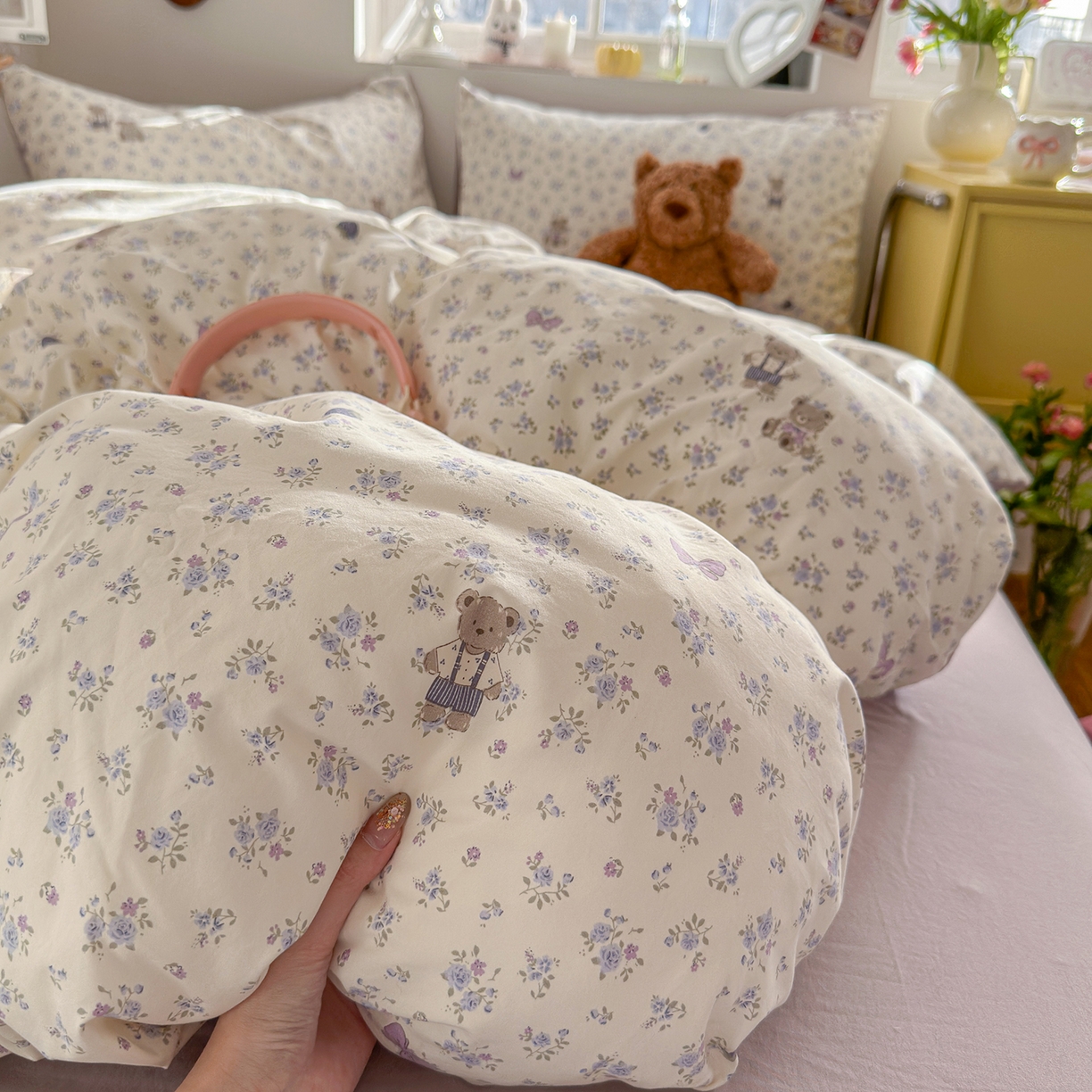 91家纺网 家纺一手货源 找家纺 金梦拉家纺 2026新款春夏古法水洗仿棉砂洗云小棉小布袋四件套 碎花熊