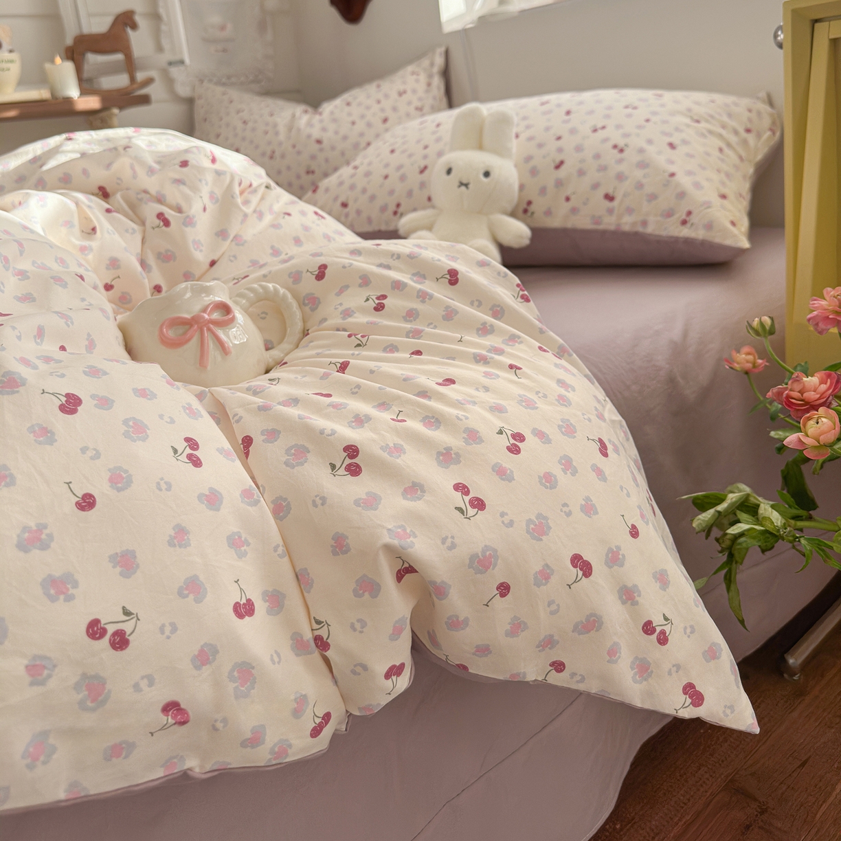 91家纺网 家纺一手货源 找家纺 金梦拉家纺 2026新款春夏古法水洗仿棉砂洗云小棉小布袋四件套 点点樱桃