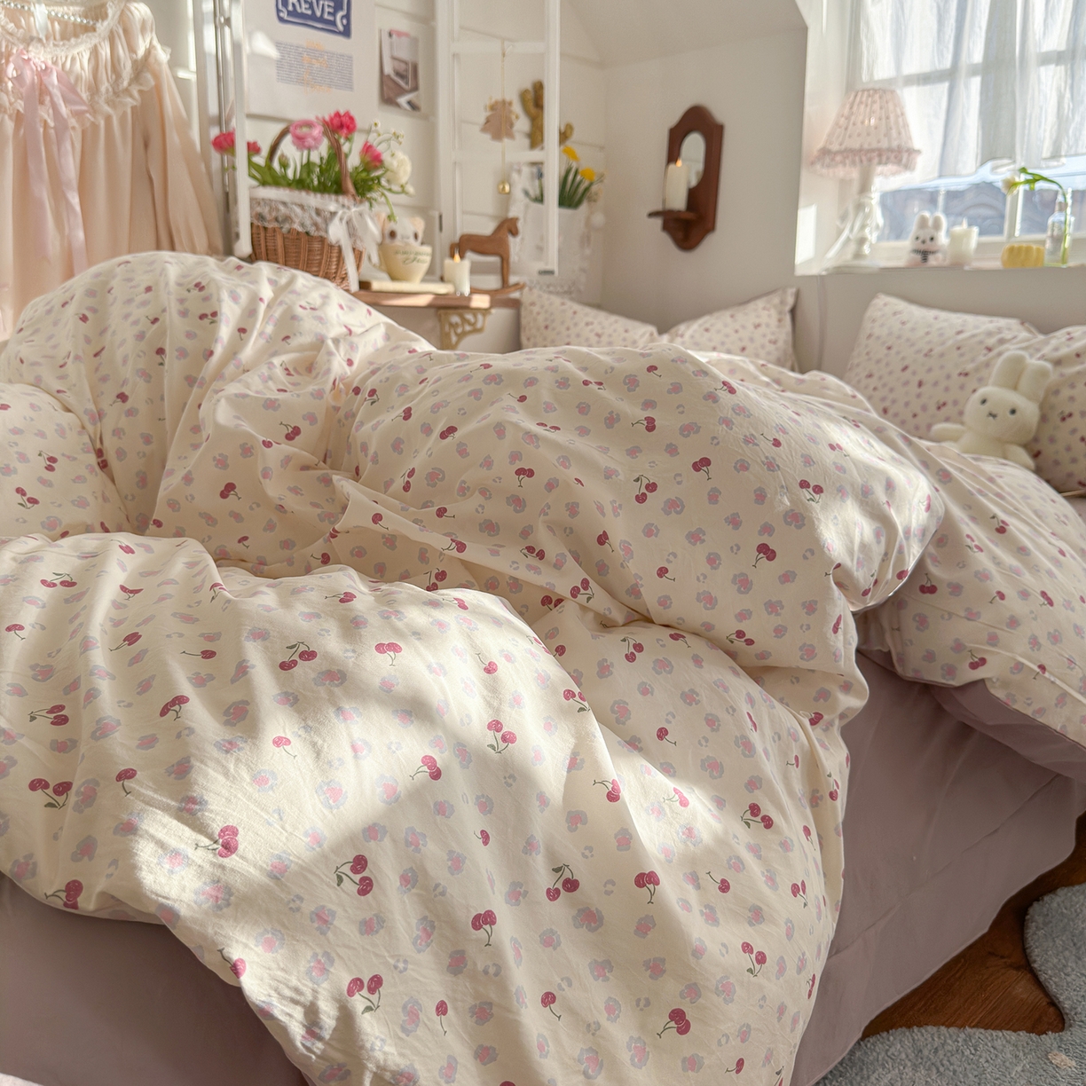 91家纺网 家纺一手货源 找家纺 金梦拉家纺 2026新款春夏古法水洗仿棉砂洗云小棉小布袋四件套 点点樱桃