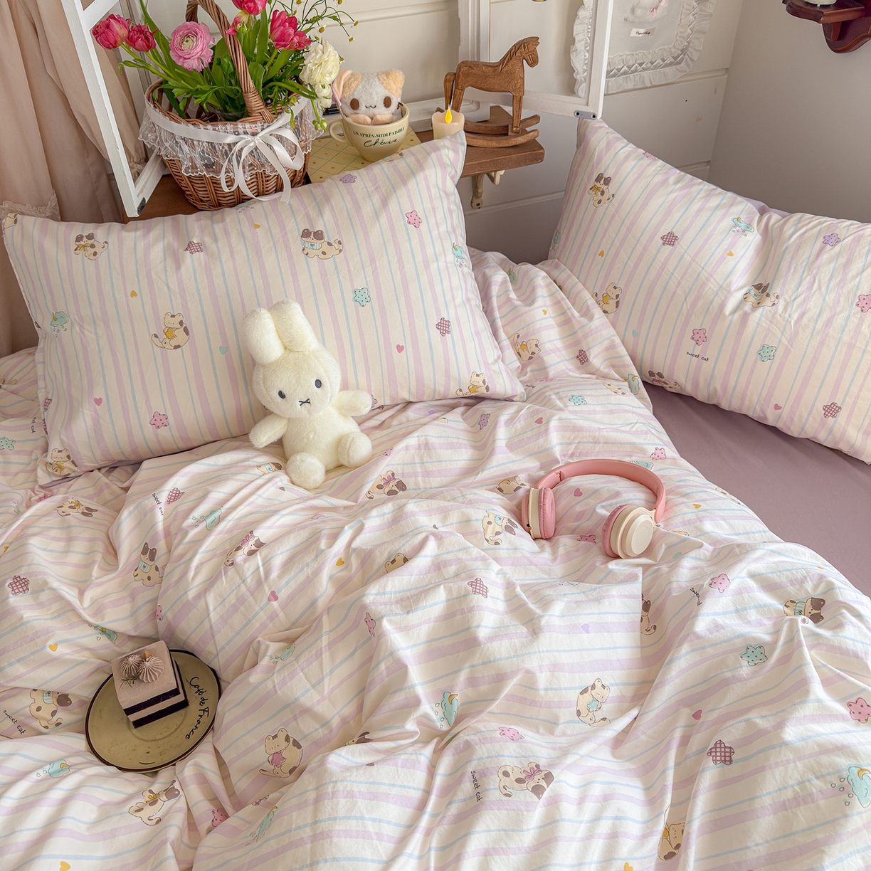 91家纺网 家纺一手货源 找家纺 金梦拉家纺 2026新款春夏古法水洗仿棉砂洗云小棉小布袋四件套 线条小喵