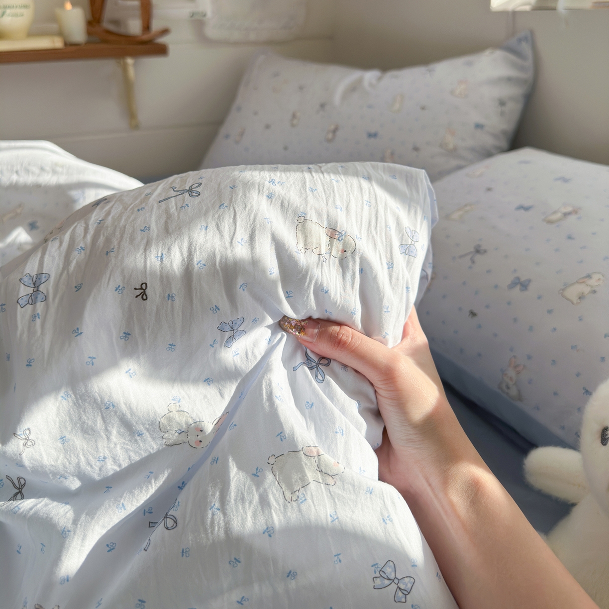 91家纺网 家纺一手货源 找家纺 金梦拉家纺 2026新款春夏古法水洗仿棉砂洗云小棉小布袋四件套 蓝小兔