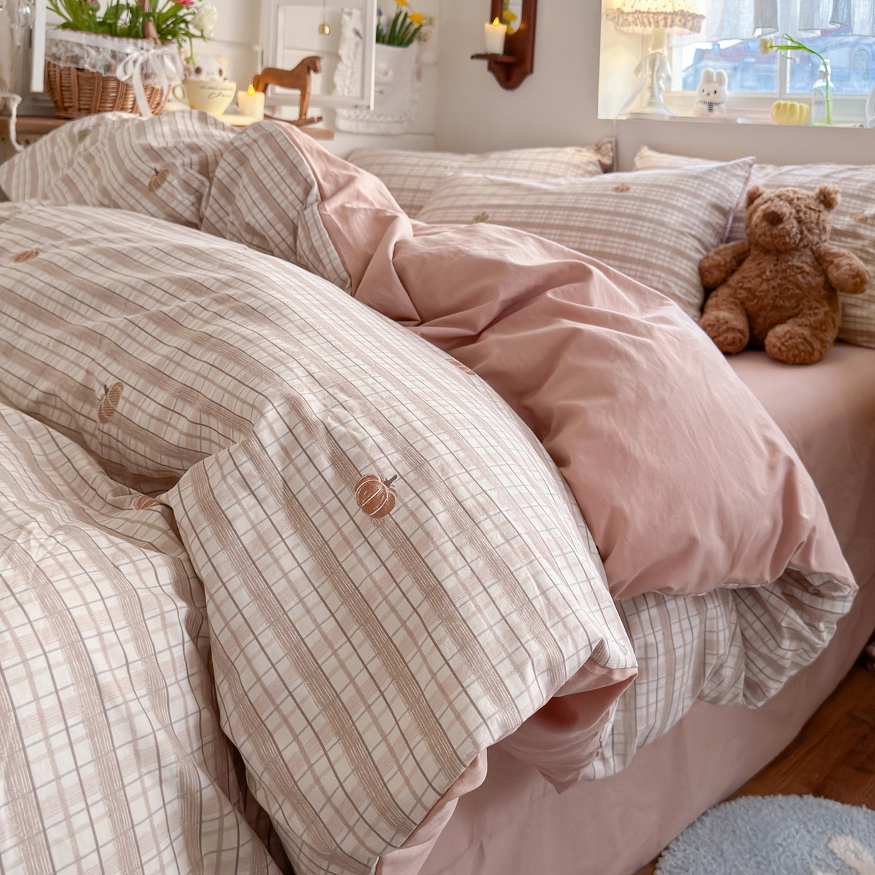 91家纺网 家纺一手货源 找家纺 金梦拉家纺 2026新款春夏古法水洗仿棉砂洗云小棉小布袋四件套 可爱南瓜