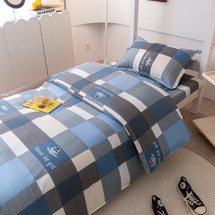 91家纺网 家纺一手货源 找家纺 简冠 开学季2025植物羊绒学生宿舍上下铺学生三件套学生床垫被子被芯大礼包 绅士范