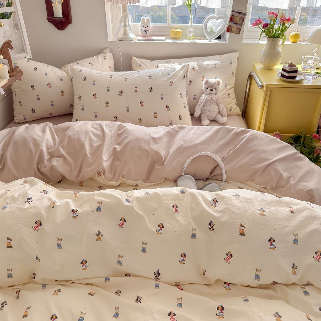 91家纺网 家纺一手货源 找家纺 金梦拉家纺 2026新款春夏古法水洗仿棉砂洗云小棉小布袋四件套 狗狗聚会