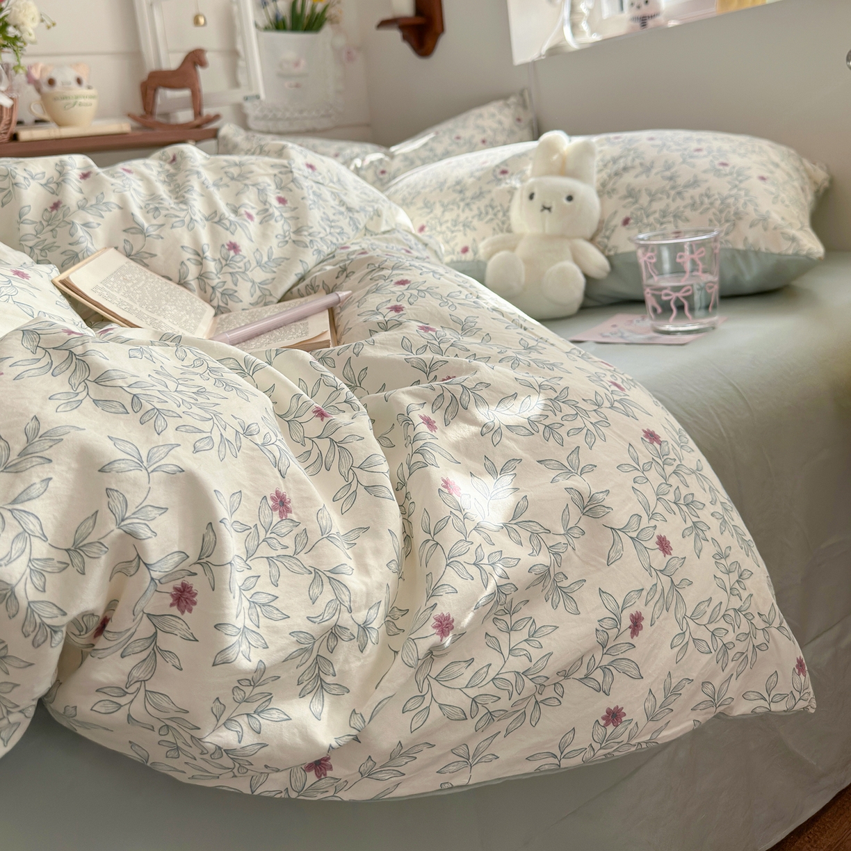 91家纺网 家纺一手货源 找家纺 金梦拉家纺 2026新款春夏古法水洗仿棉砂洗云小棉小布袋四件套 山月铃兰