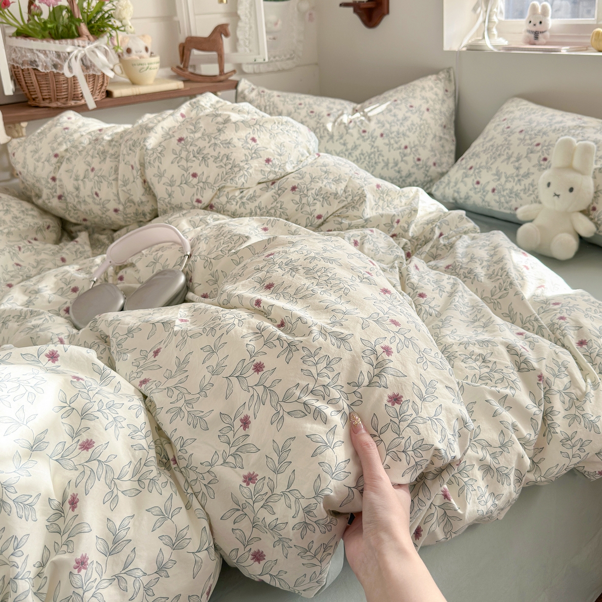 91家纺网 家纺一手货源 找家纺 金梦拉家纺 2026新款春夏古法水洗仿棉砂洗云小棉小布袋四件套 山月铃兰