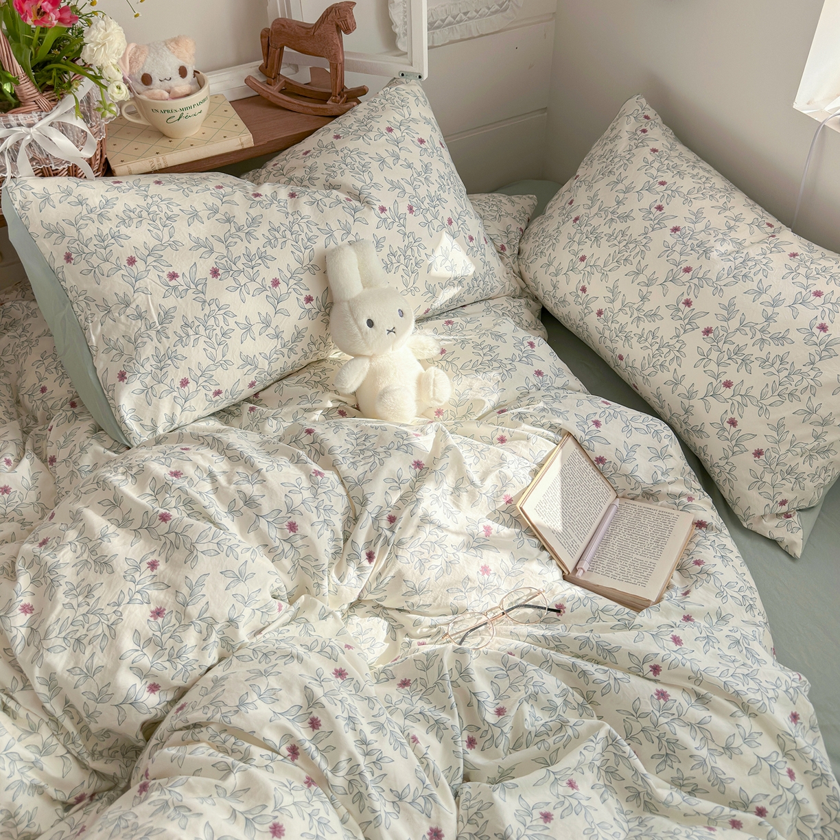 91家纺网 家纺一手货源 找家纺 金梦拉家纺 2026新款春夏古法水洗仿棉砂洗云小棉小布袋四件套 山月铃兰