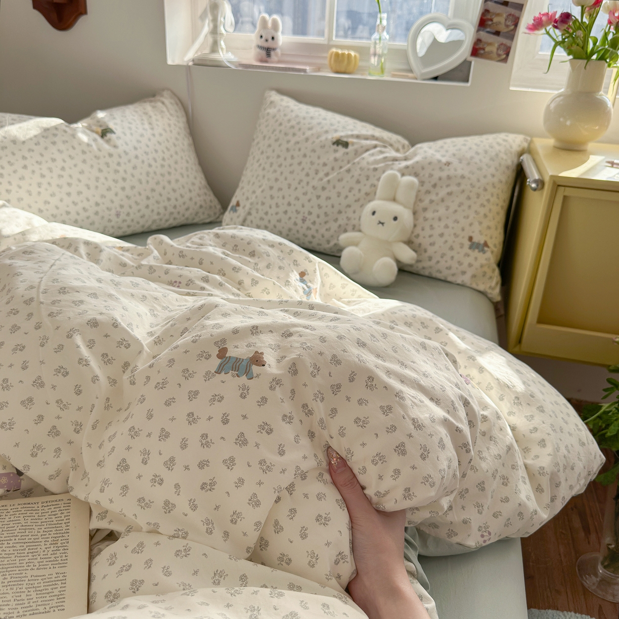 91家纺网 家纺一手货源 找家纺 金梦拉家纺 2026新款春夏古法水洗仿棉砂洗云小棉小布袋四件套 碎花萌狗