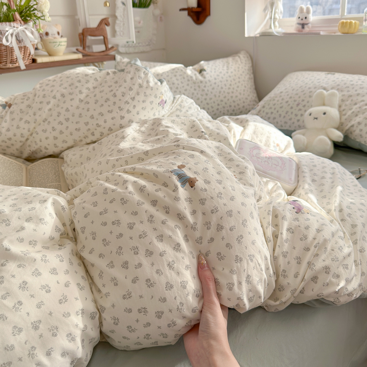 91家纺网 家纺一手货源 找家纺 金梦拉家纺 2026新款春夏古法水洗仿棉砂洗云小棉小布袋四件套 碎花萌狗